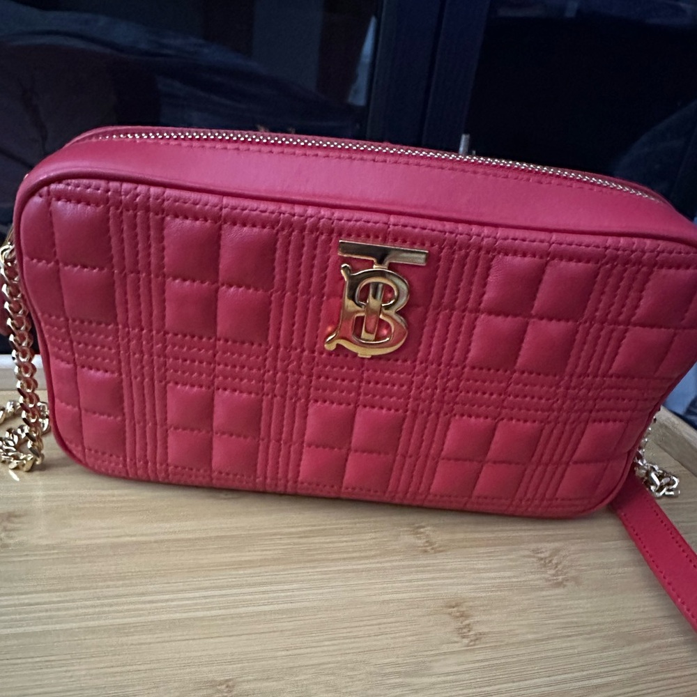 ♥️‼️Burberry Lola Small Quilted Shoulder Bag in color red!